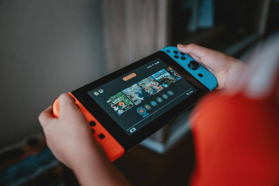 Stylus and gaming tablet setup for mobile esports