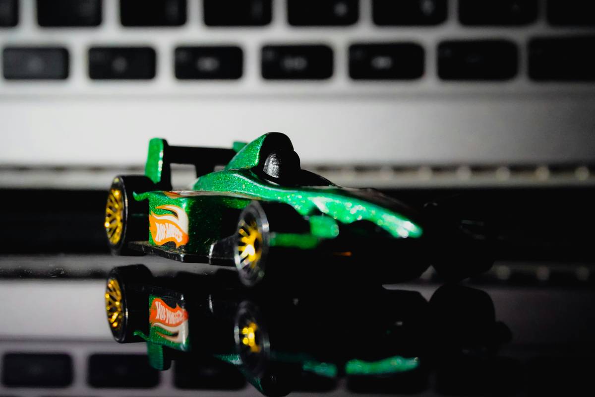 Best Tablet for Racing Games: Precision, Speed, and Why Most Gamers Get It Wrong